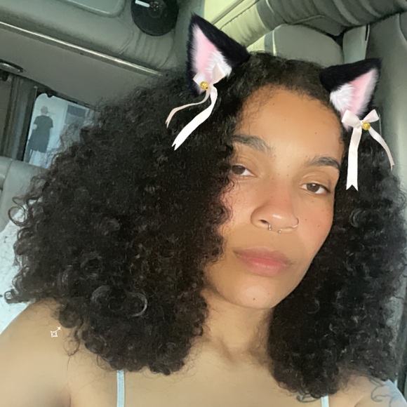 Meet your Posher, Khiala - Picture 1 of 1